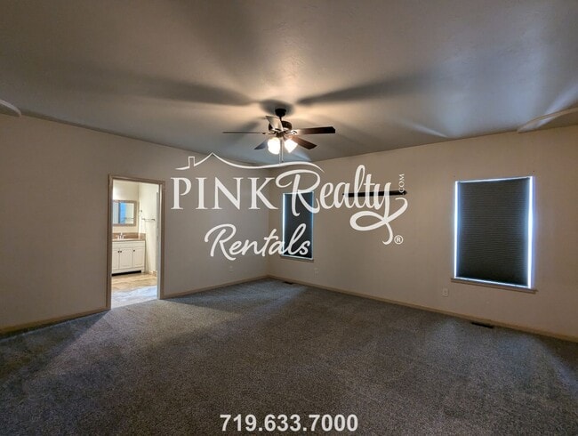 Building Photo - 1325 N Challenger Pl