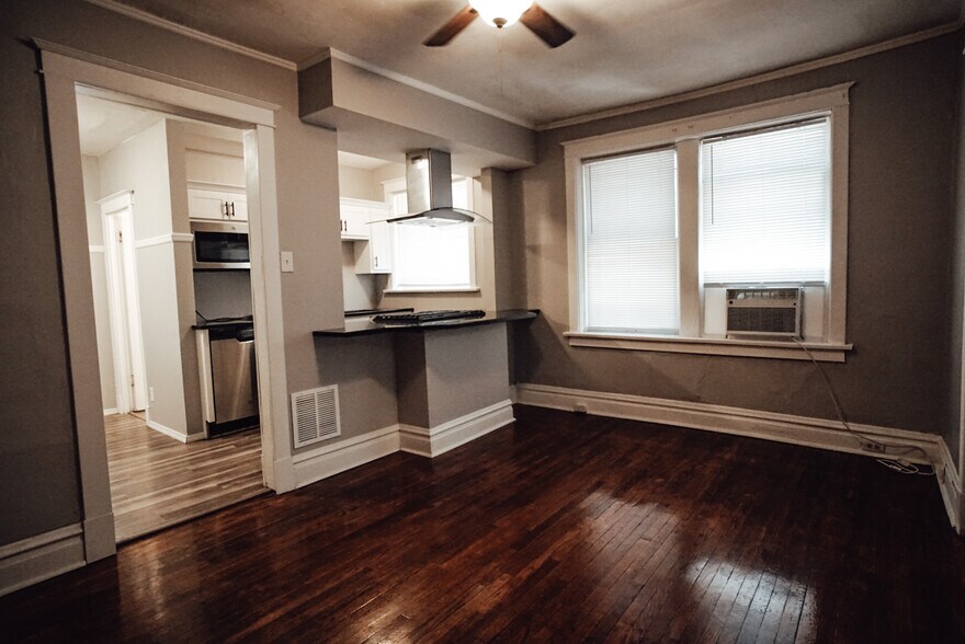 Building Photo - 4974 Chippewa St