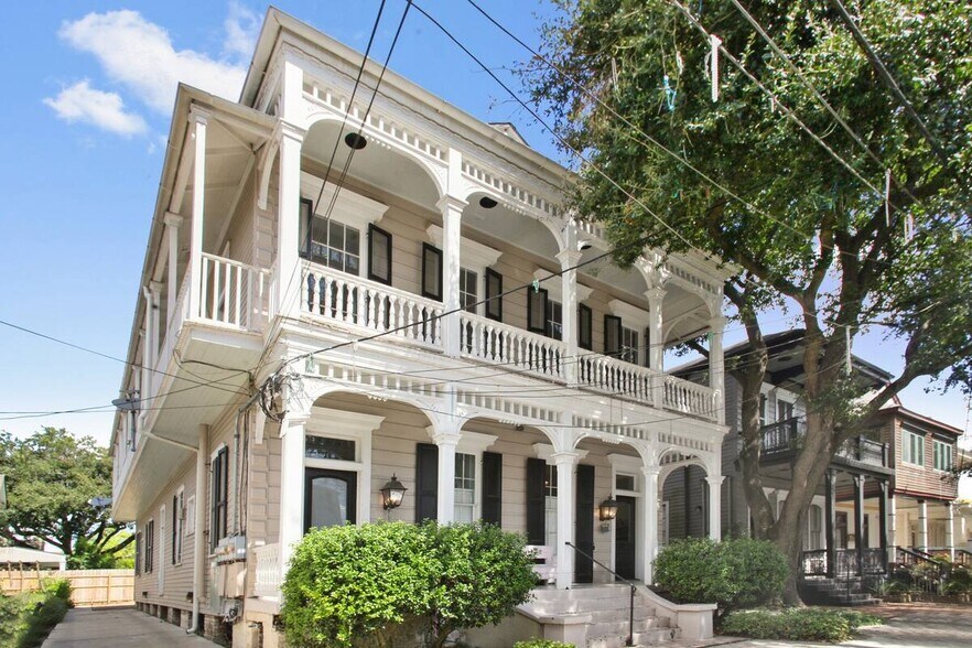 Primary Photo - 5221 Magazine St