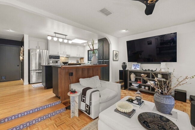 Building Photo - 4763 Golden Rd