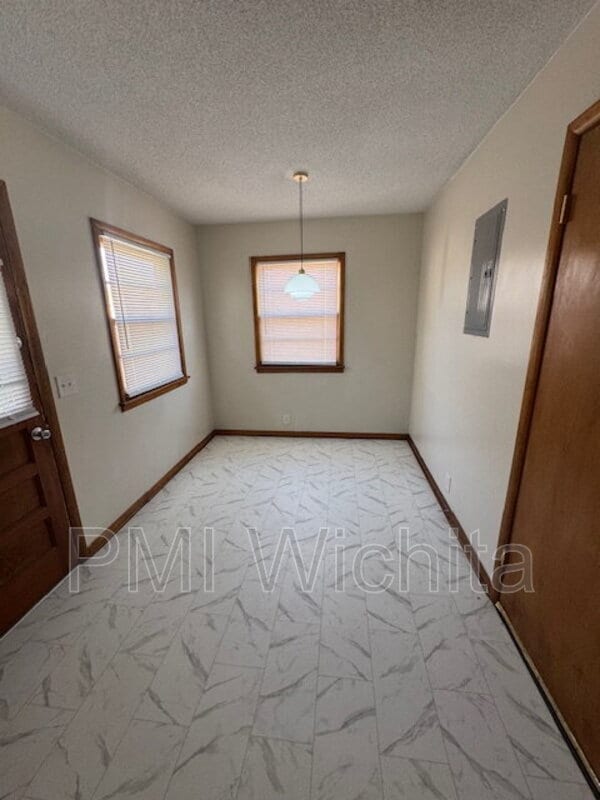 Building Photo - 3315 S Hiram St