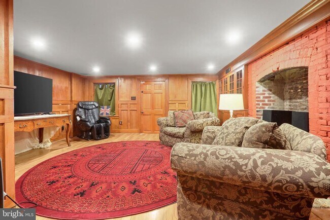 Building Photo - 1007 N Calvert St