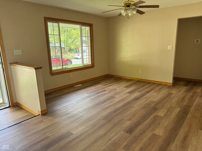 Building Photo - 5426 Pappas Dr