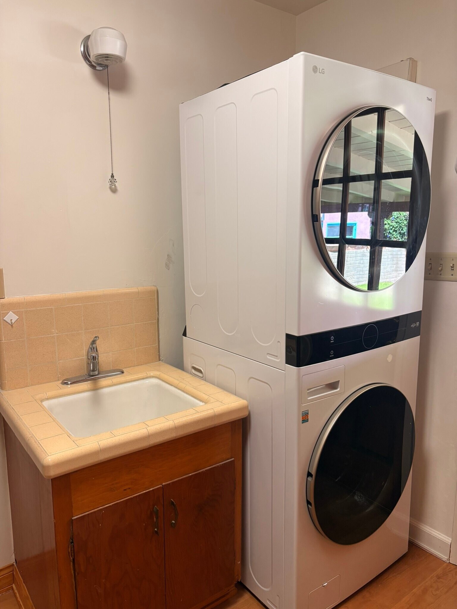 Building Photo - 4568 Alice St