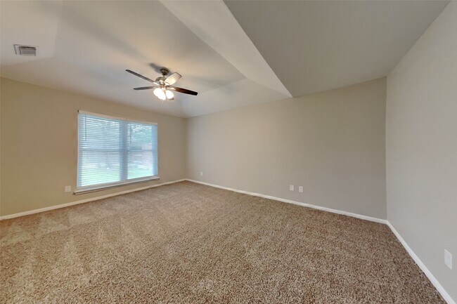 Building Photo - 18150 River Sage Dr