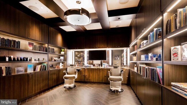 Building Photo - 145 Riverhaven Dr