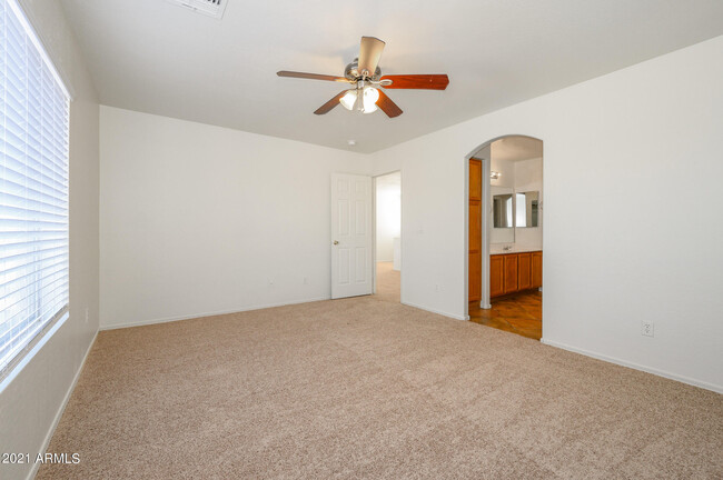 Building Photo - 961 S 223rd Dr
