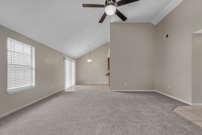 Building Photo - Charming 3BR/2BA with Fenced Yard & Commun...