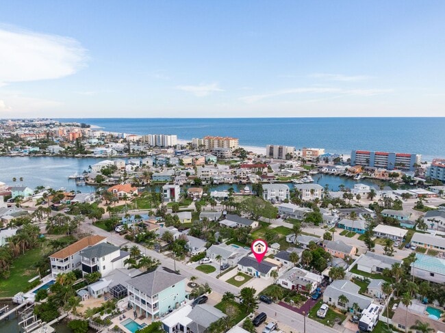 Building Photo - Coastal 3-Bedroom Home Just 5 Blocks from Madeira Beach!