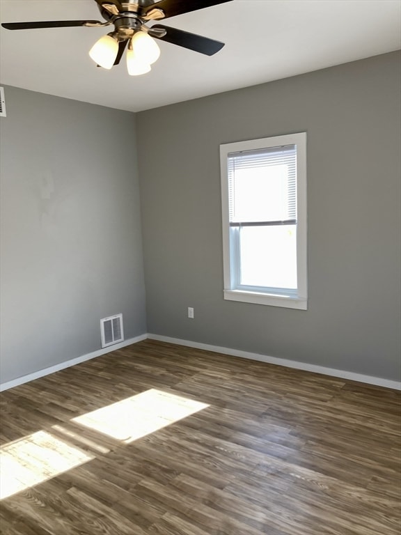 Building Photo - 49 Linden St