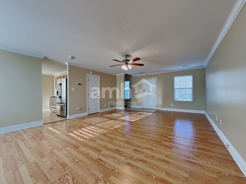 Building Photo - 7801 Beechtree Ln