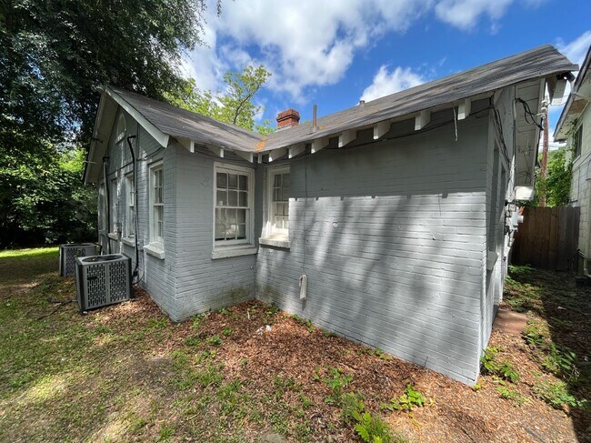 Building Photo - Located off of Victory Drive!! 2 Units Ava...