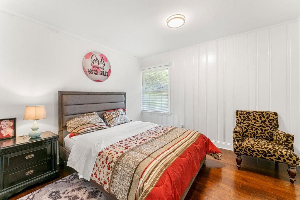 Building Photo - 1131 Custer Ave SE