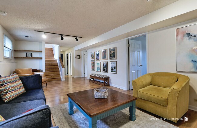 Building Photo - 15417 W Fair Ln