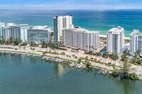 Building Photo - 5005 Collins Ave