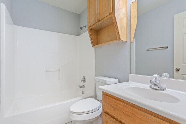 Building Photo - 10316 Hyacinth Ln