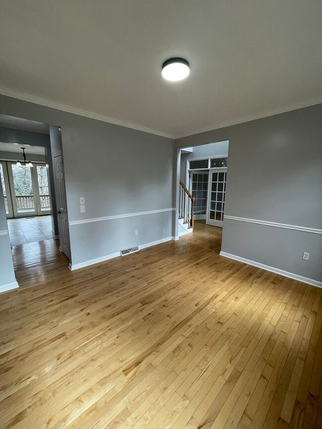 Building Photo - 1513 King Henry Dr