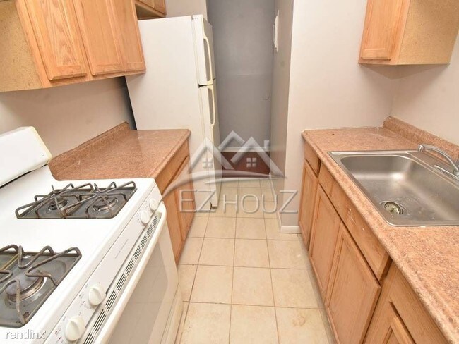 Building Photo - 2 br, 1 bath House - 5611 The Alameda,B