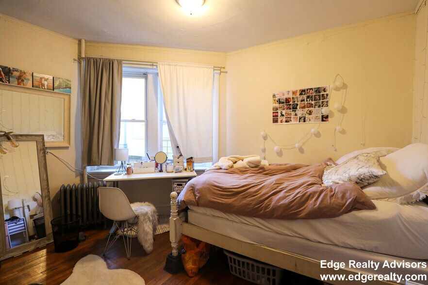 Building Photo - 115 Freeman St