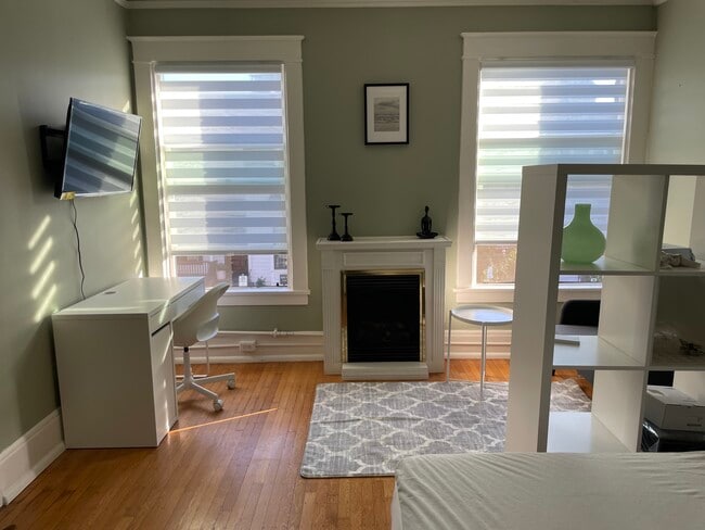 Building Photo - 1631 NW Everett St