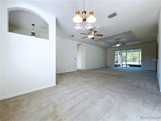 Building Photo - 5950 N Petunia Terrace