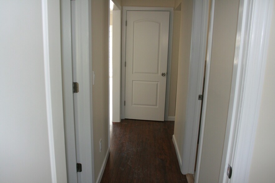 Building Photo - 455 E Chester St