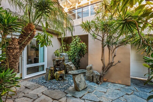 Building Photo - Stunning, Luxury La Jolla Shores Location with Panoramic Ocean Views!!