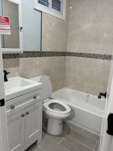 Building Photo - 121 Stone St