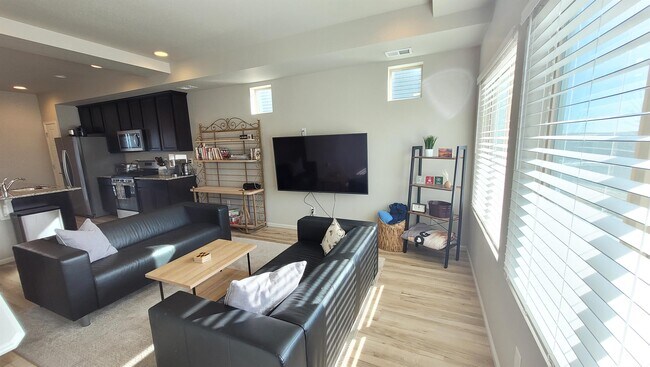 Building Photo - 9172 Baltin Ct