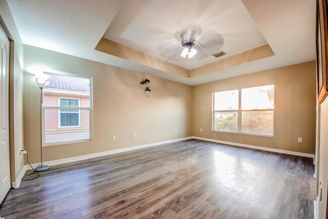 Building Photo - 6143 Seminole Gardens Cir