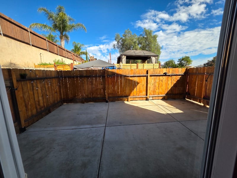 Building Photo - 8580 Golden Ridge Rd