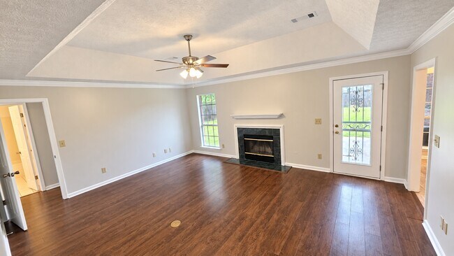 Building Photo - 3606 Farmfield Ln