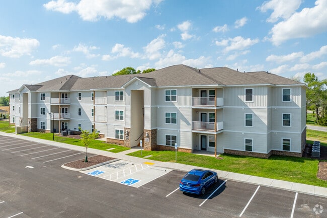 Building Photo - Sumner Pointe