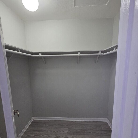 Building Photo - 14232 Matisse Ave