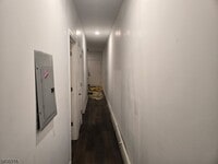 Building Photo - 38 11th Ave W