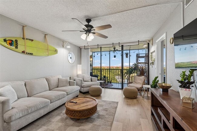 Building Photo - 900 Cove Cay Dr