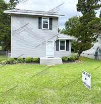 Building Photo - 104 Caron Ln