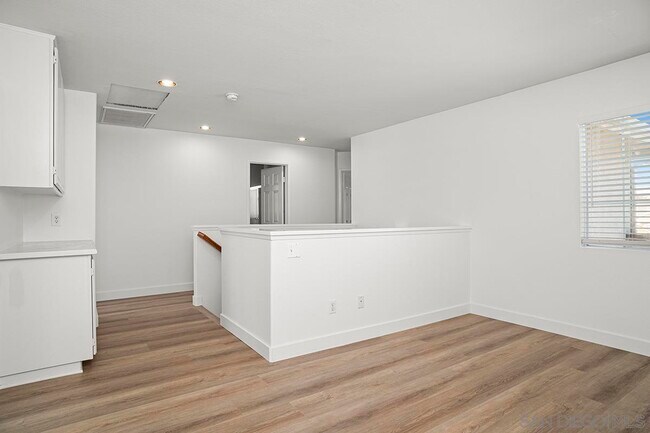 Building Photo - 626 Sonoma St
