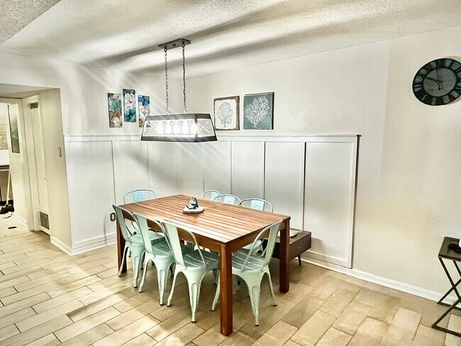 Building Photo - 1809 Crooked Pine Dr