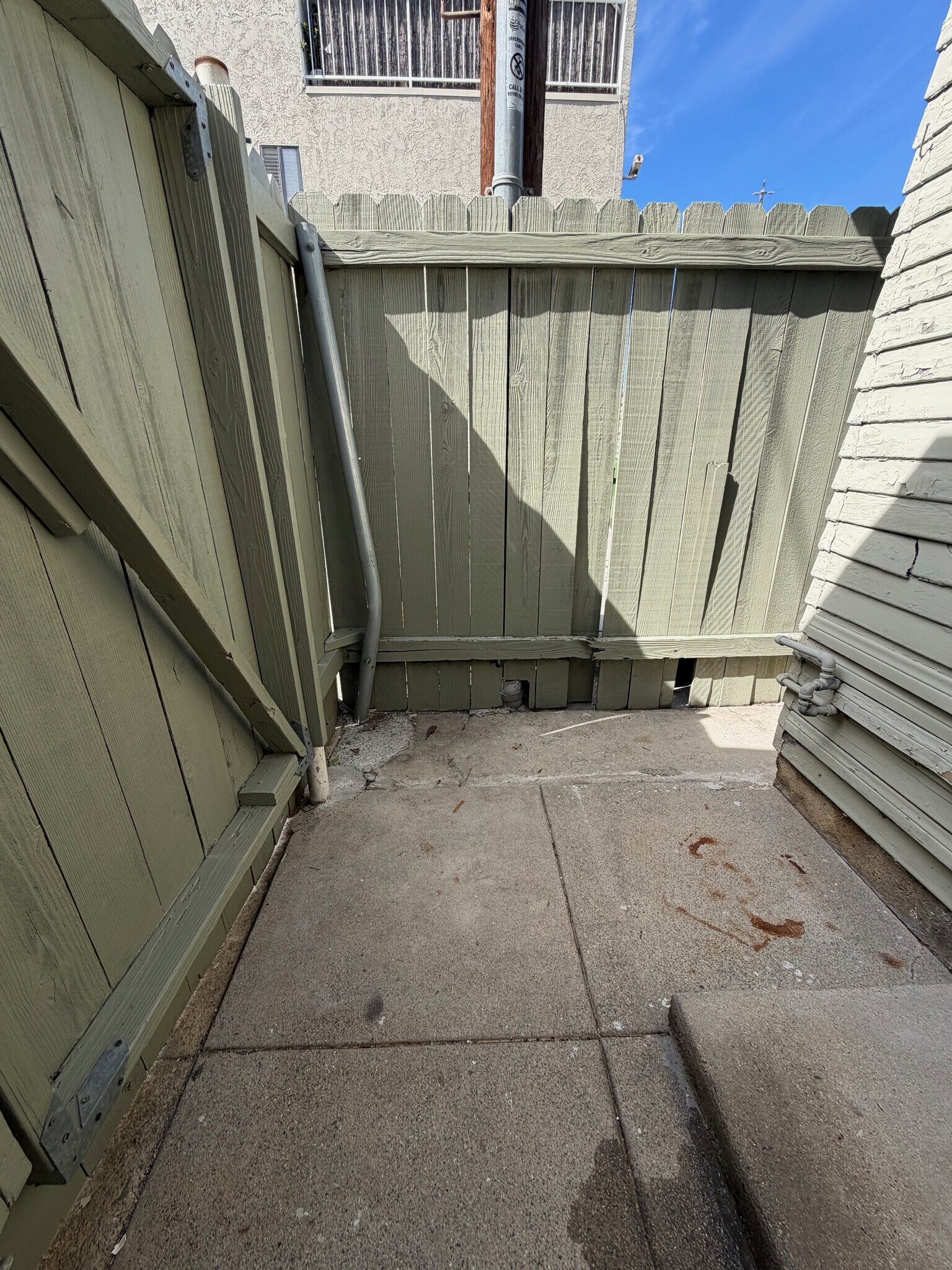 Building Photo - 617 W 17th St