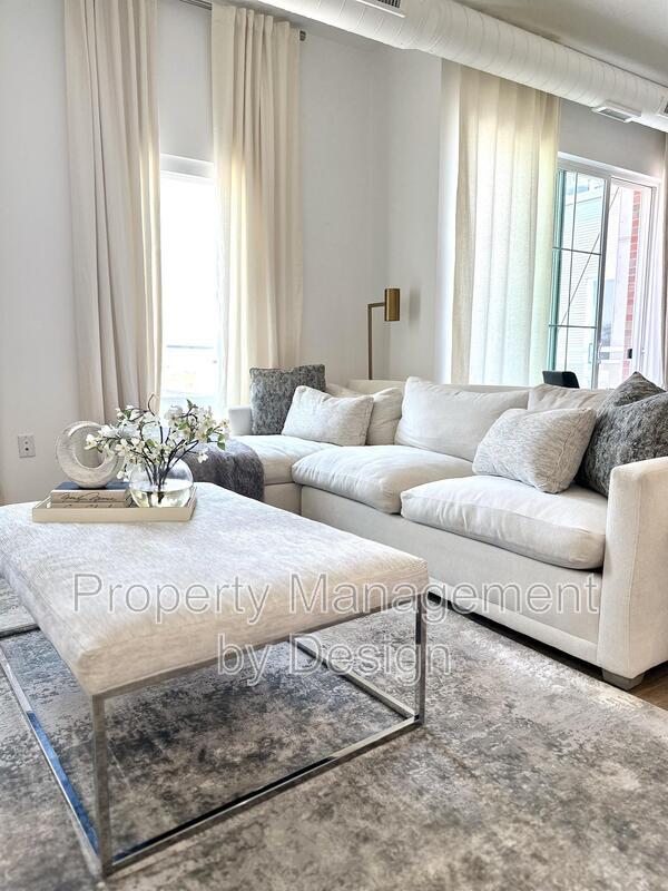 Building Photo - 400 SW 7th St