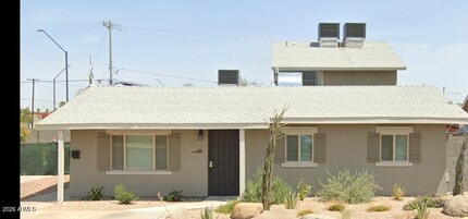 Building Photo - 6 E Hill Dr