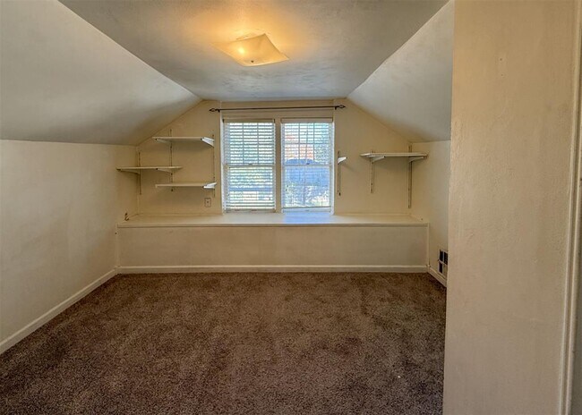 Building Photo - 2341 NW 37th St