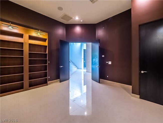 Building Photo - 7426 Yonie Ct