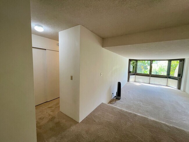 Building Photo - Cool, 2nd Floor Gardenview, Mauna Luan Unit