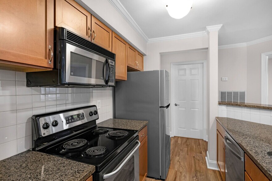 Building Photo - 2508 Cranbrook Ln