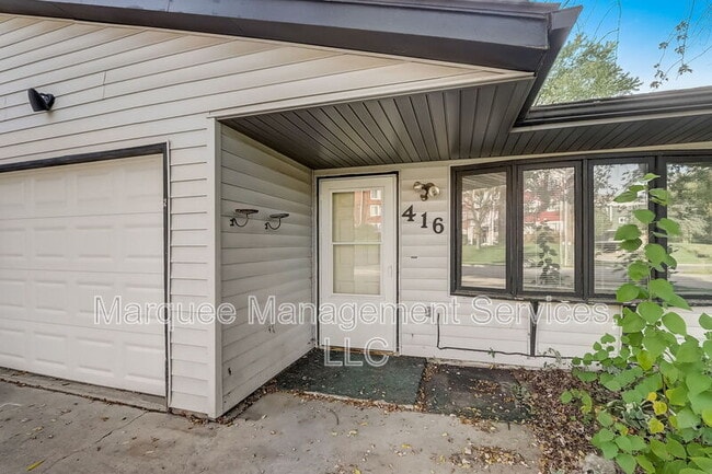 Building Photo - South Bird Street - 416