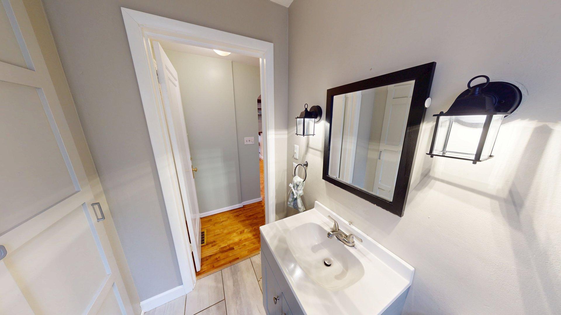 Building Photo - 1625 N Union St