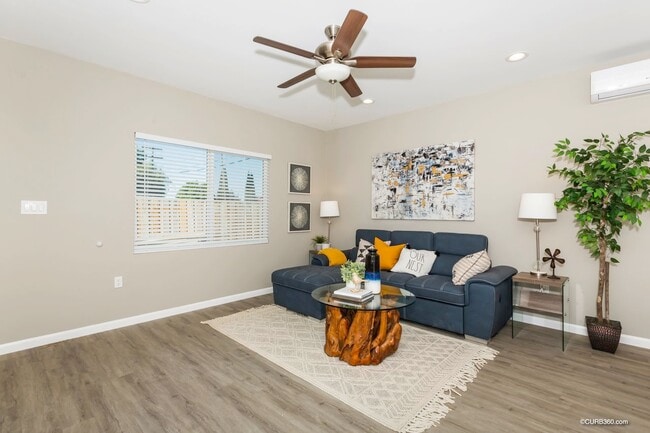 Building Photo - 4929 W Mountain View Dr