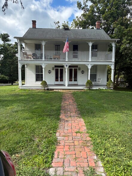 Primary Photo - 224 Central Ave